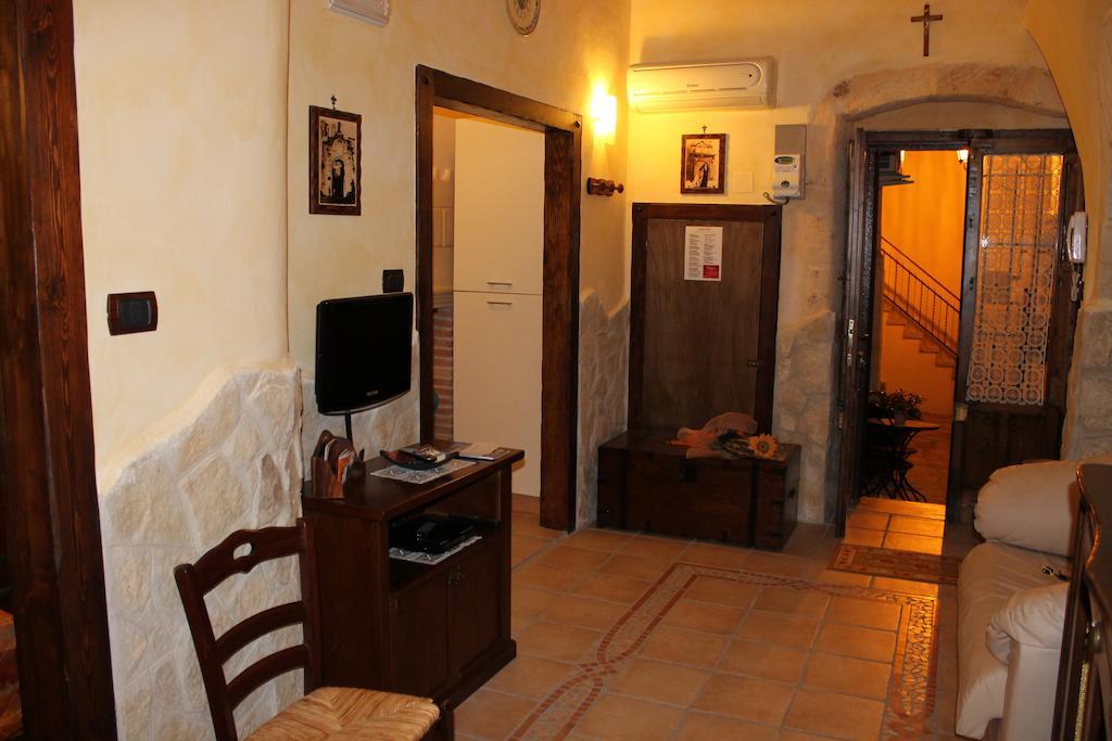 Domusfrumenti Oria  Habitación foto